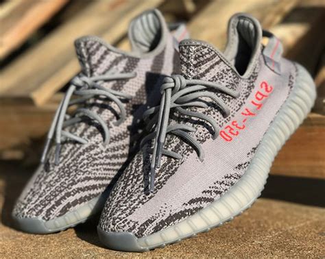 Yeezy boost 350 blue tint